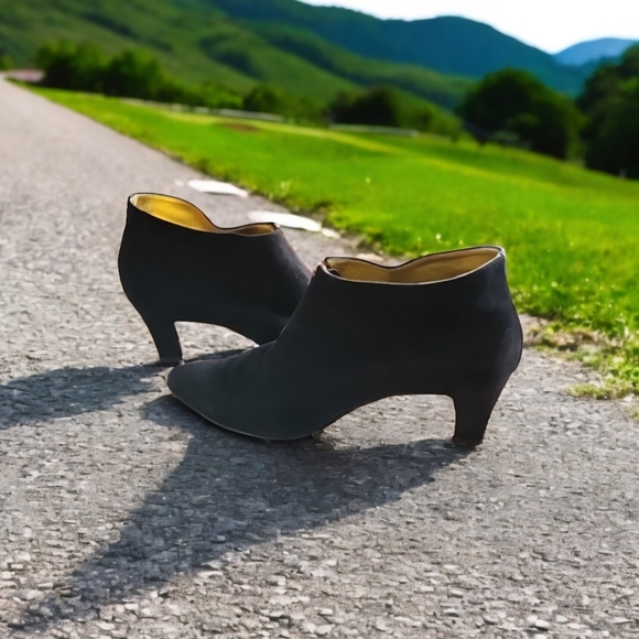 VTG DONNA KARAN rare heel booties - Picture 5 of 10